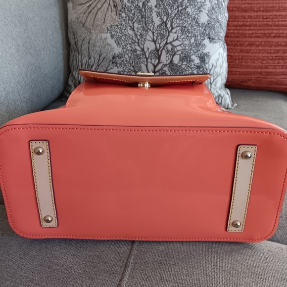 NWT Dooney & Bourke Shoulder Bag - Picture 10 of 17